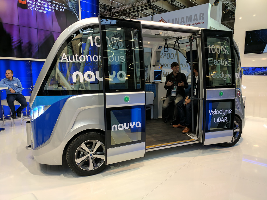 La start-up Navya veut conquérir les villes avec son nouveau robot-taxi