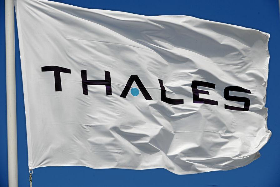 Thales enregistre un record de prises de commandes en 2022 porté par le secteur de la défense
